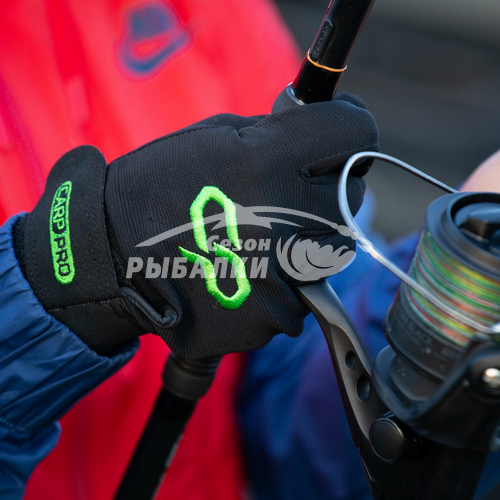 Перчатка Carp Pro для силового заброса правая